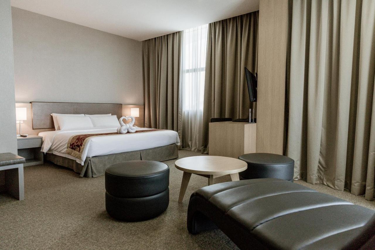 Hotel N°5 コタキナバル エクステリア 写真